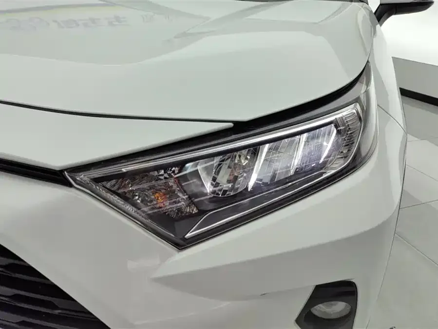 Toyota RAV4 RAV4 Rongfang 2022 2.0L CVT 2WD Urban Edition 2022 — миниатюра 2