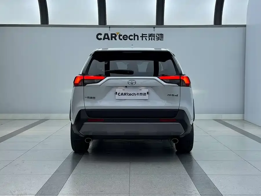 Toyota RAV4 RAV4 Rongfang 2022 2.0L CVT 2WD Fashion PLUS Edition 2022 — миниатюра 4