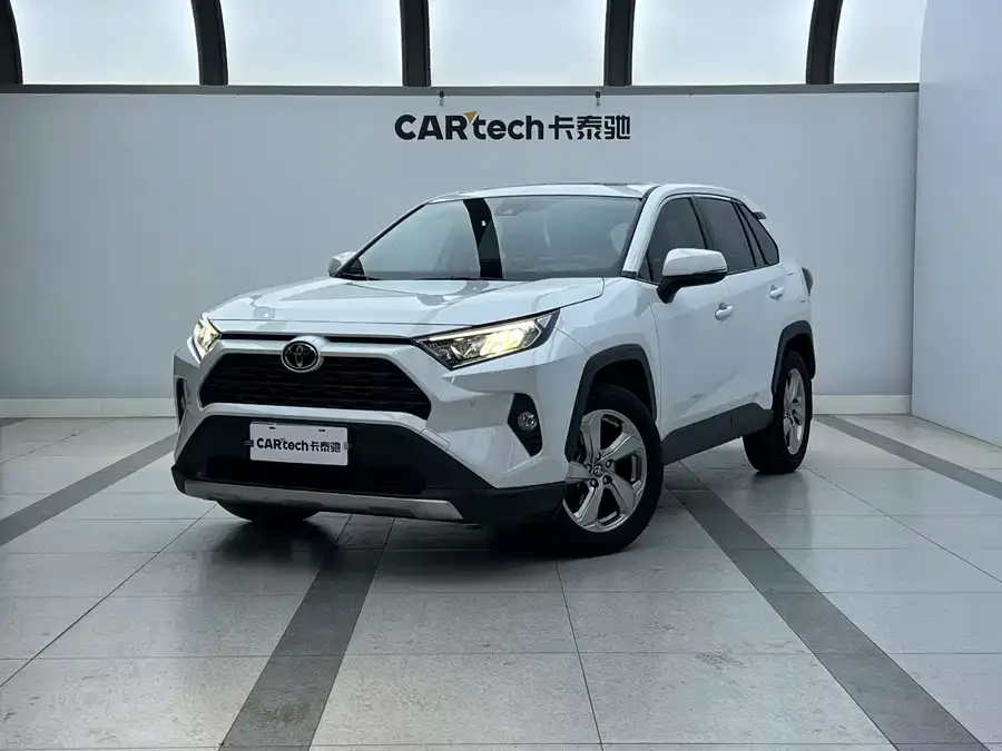 Toyota RAV4 RAV4 Rongfang 2022 2.0L CVT 2WD Fashion PLUS Edition 2022 — фото 1, купить с доставкой в Москву