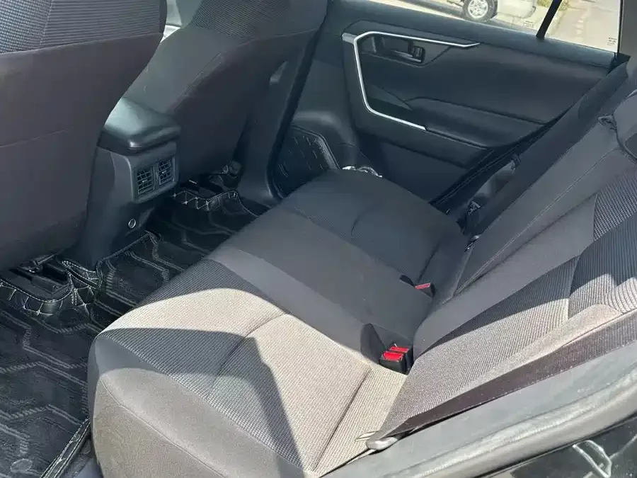 Toyota RAV4 RAV4 Rongfang 2022 2.0L CVT 2WD Urban Edition 2023 — миниатюра 2