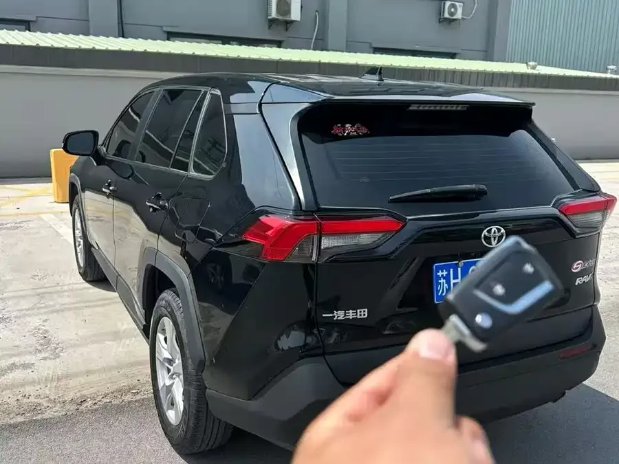 Toyota RAV4 RAV4 Rongfang 2022 2.0L CVT 2WD Urban Edition 2023 — миниатюра 5