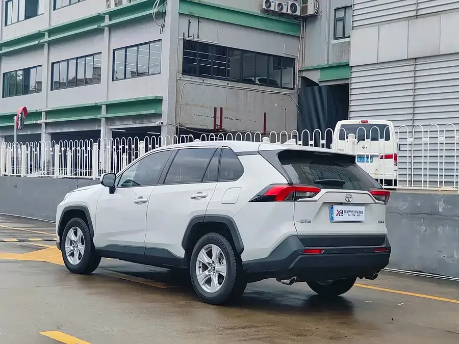 Toyota RAV4 RAV4 Rongfang 2024 2.0L CVT 2WD Urban Edition 2025 — миниатюра 2