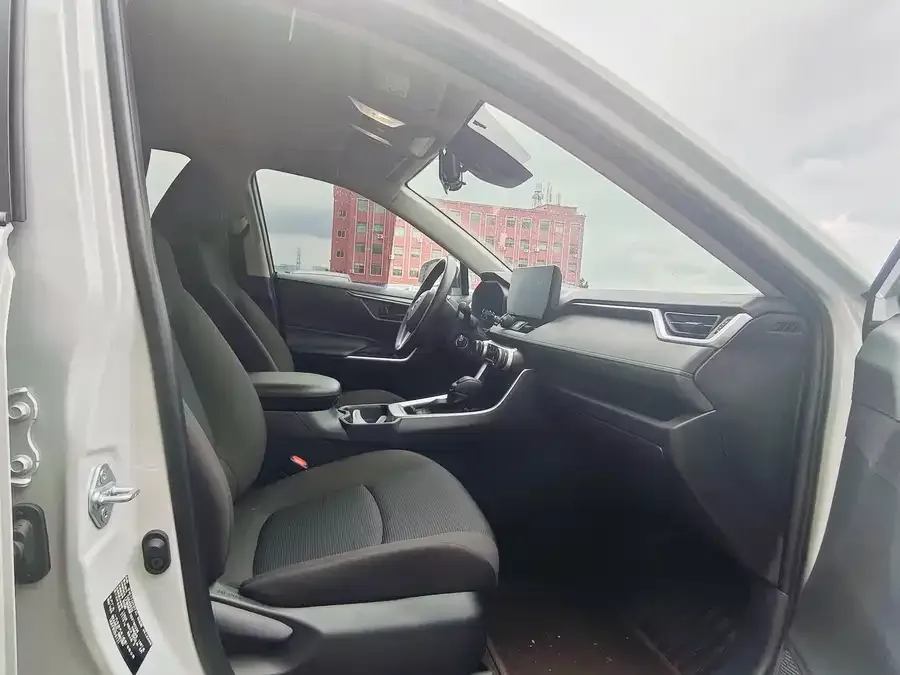 Toyota RAV4 RAV4 Rongfang 2024 2.0L CVT 2WD Urban Edition 2025 — миниатюра 5