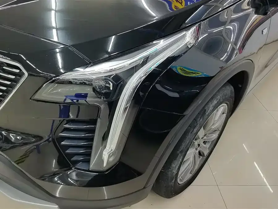 Cadillac XT4 2022 28T two-wheel drive luxury model 2022 — миниатюра 2