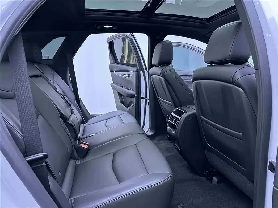 Cadillac XT5 2022 2.0T two-wheel drive luxury model 2022 — миниатюра 3