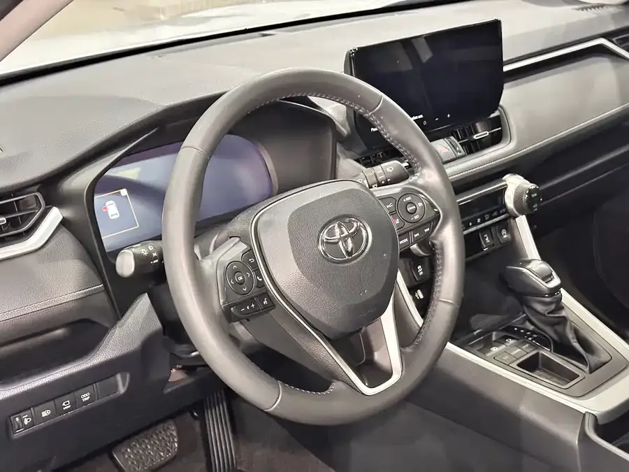 Toyota RAV4 RAV4 Rongfang 2023 2.0L CVT 2WD Fashion PLUS Edition 2024 — миниатюра 4