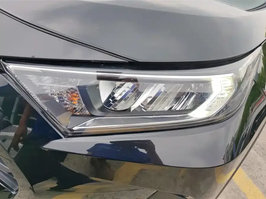 Toyota RAV4 RAV4 Rongfang 2022 2.0L CVT 2WD Fashion PLUS Edition 2023 — миниатюра 2