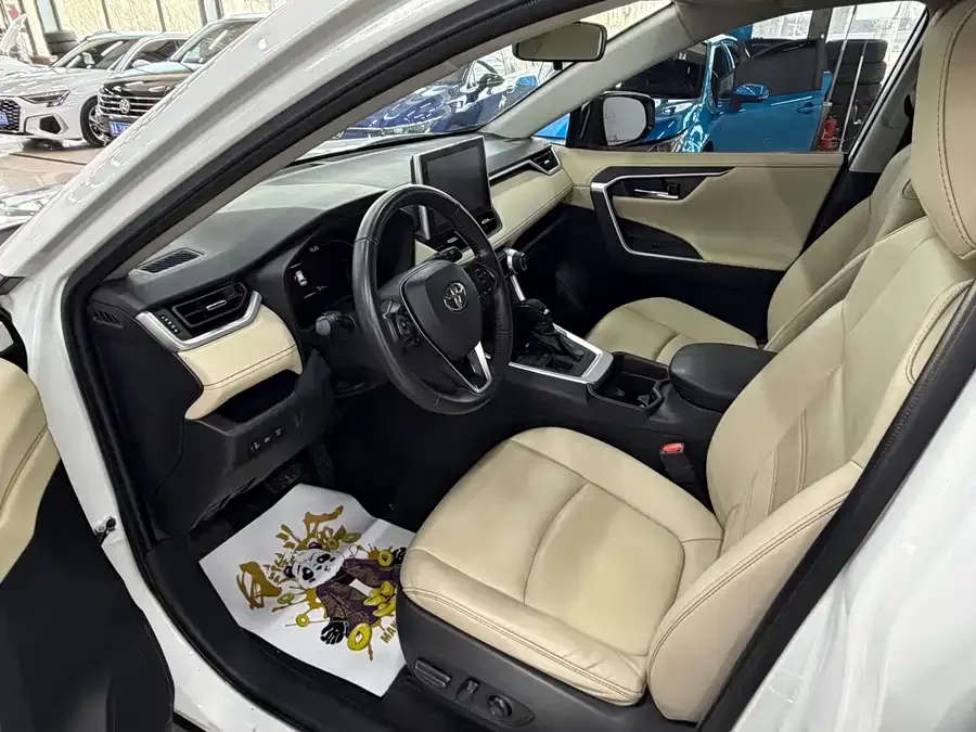 Toyota RAV4 RAV4 Rongfang 2021 2.0L CVT four-wheel drive fashion Plus version 2022 — миниатюра 3