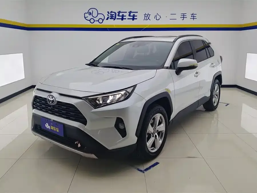 Toyota RAV4 RAV4 Rongfang 2021 2.0L CVT 2WD Fashion PLUS Edition 2022 — фото 1, купить с доставкой в Москву