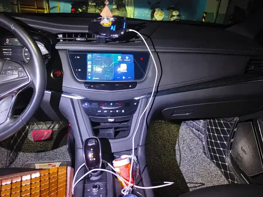 Cadillac XT5 2021 2.0T 4WD Luxury Edition 2022 — миниатюра 4