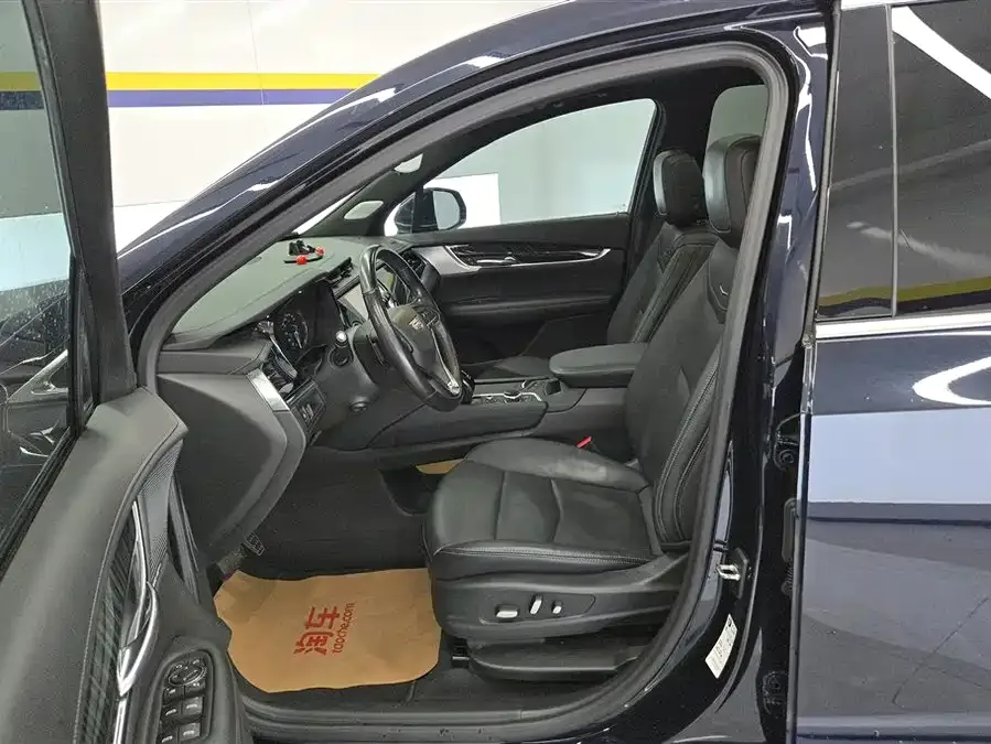 Cadillac XT6 2022 2.0T 6-seat 4WD luxury model 2022 — миниатюра 3