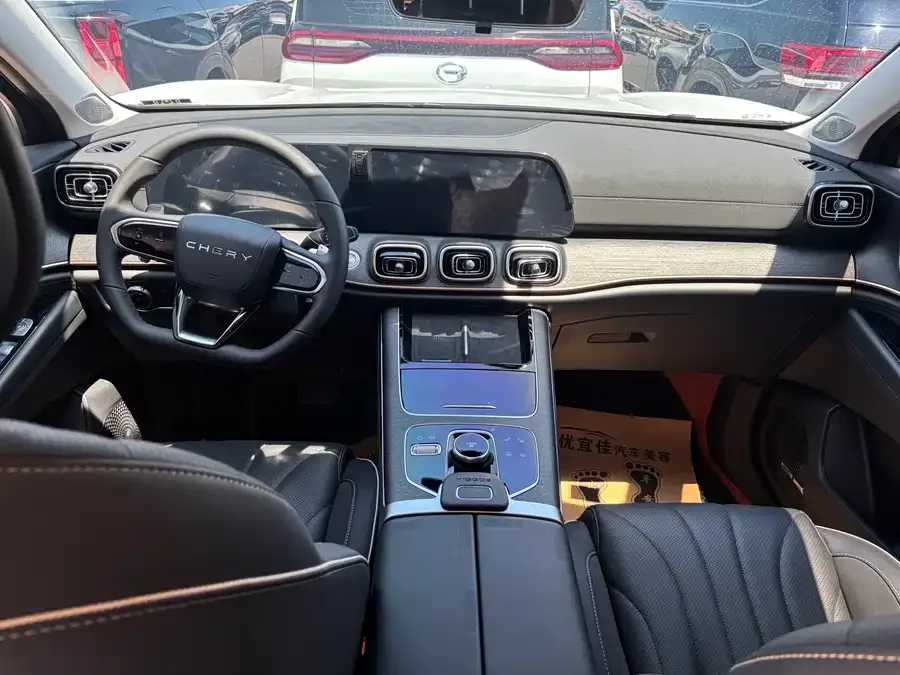 Chery Tiggo 9 Tiggo 9 2023 2.0T Dual Clutch 2WD Luxury Edition 7 Seaters 2024 — миниатюра 3