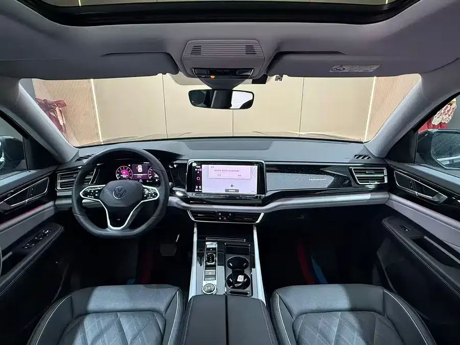 Volkswagen Teramont 2024 Touron 380TSI 4WD Dragon Edition 2024 — миниатюра 3
