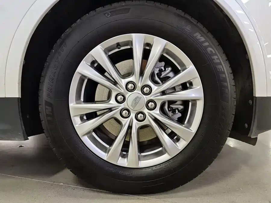 Cadillac XT5 2022 2.0T two-wheel drive luxury model 2022 — миниатюра 4