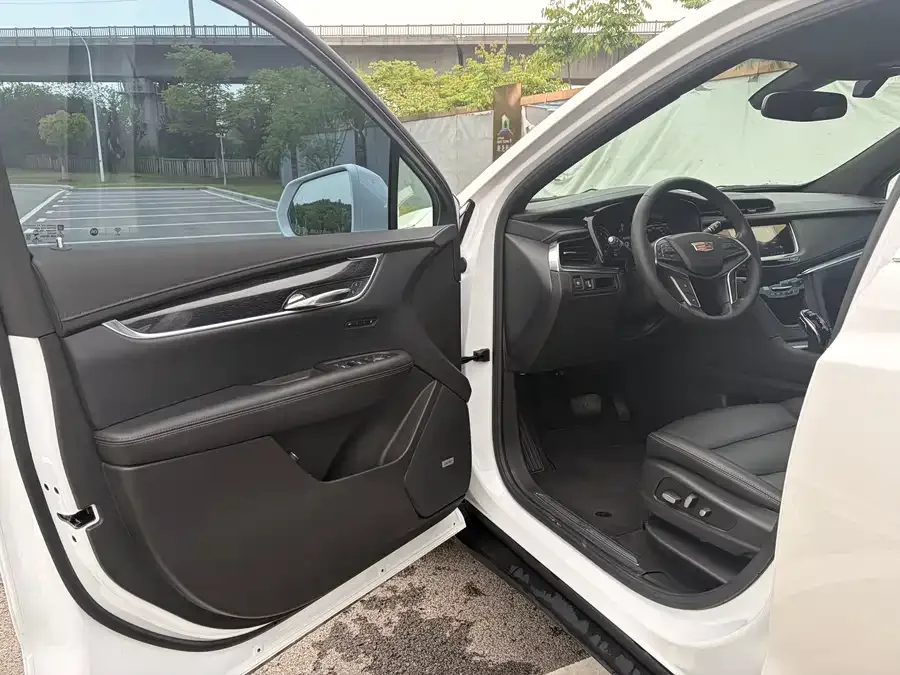 Cadillac XT5 2022 2.0T two-wheel drive luxury model 2022 — миниатюра 3