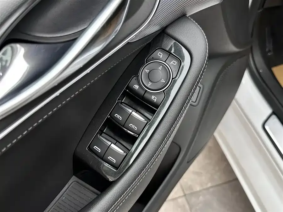 Cadillac CT5 2023 28T Luxury Edition (Standard Edition) 2024 — миниатюра 5