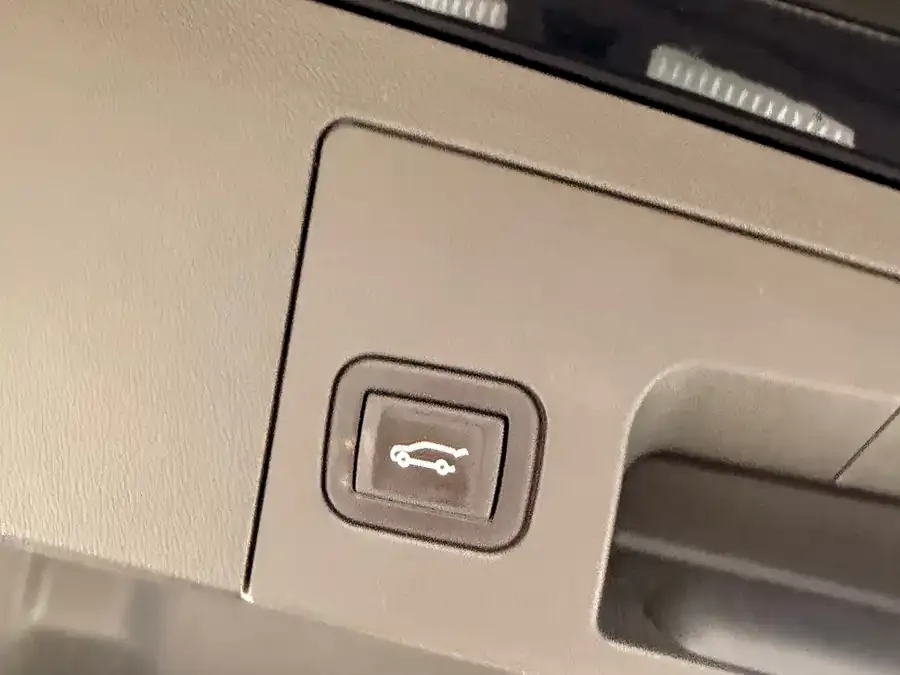Cadillac XT5 2022 2.0T two-wheel drive luxury model 2022 — миниатюра 5