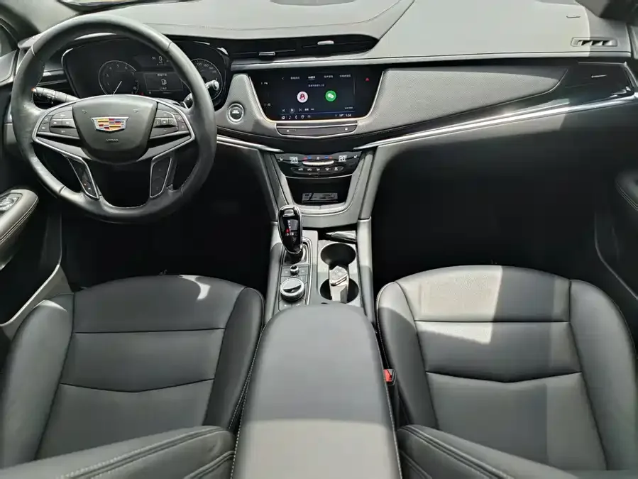 Cadillac XT5 2024 2.0T 2WD Fashion Edition 2024 — миниатюра 2