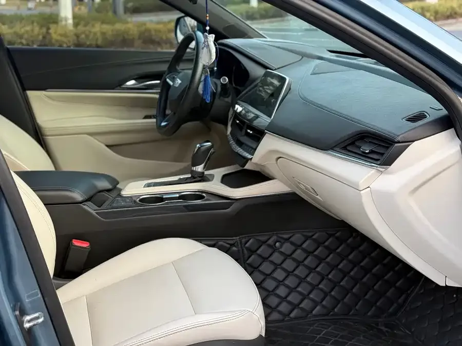 Cadillac CT4 2023 25T Luxury Edition 2023 — миниатюра 4