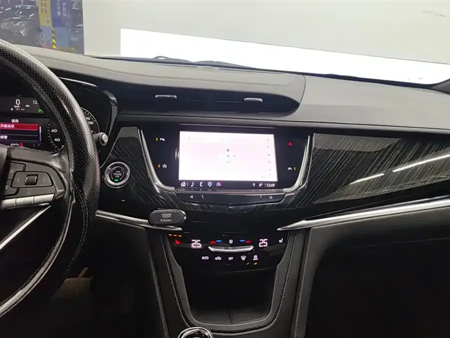 Cadillac XT6 2022 2.0T 6-seat 2WD Luxury Edition 2022 — миниатюра 4