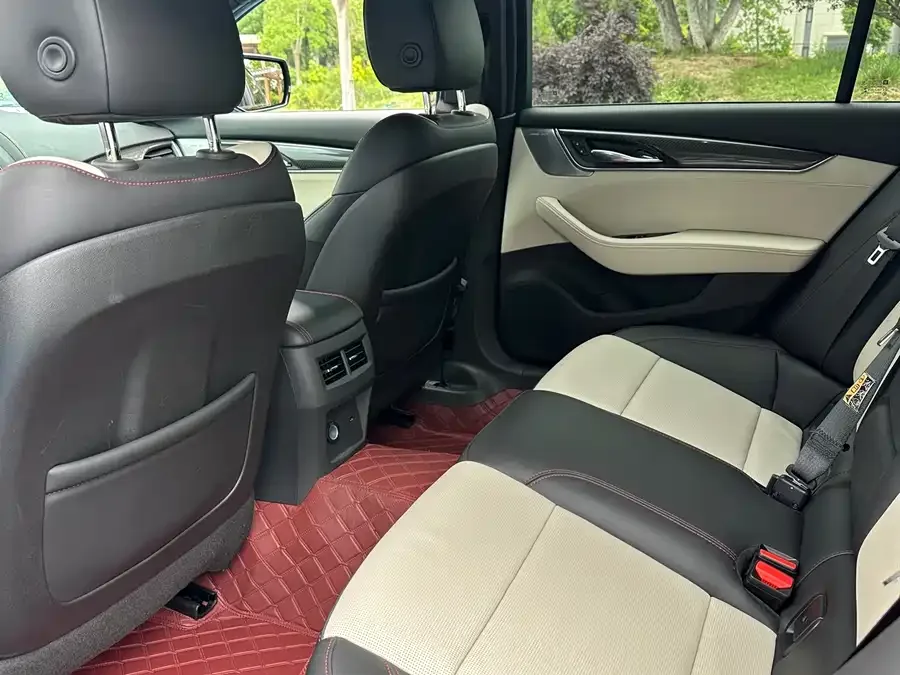 Cadillac CT5 2021 28T Platinum Sports Edition 2022 — миниатюра 2