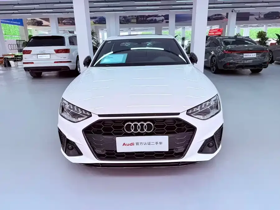 Audi a4 l 2025