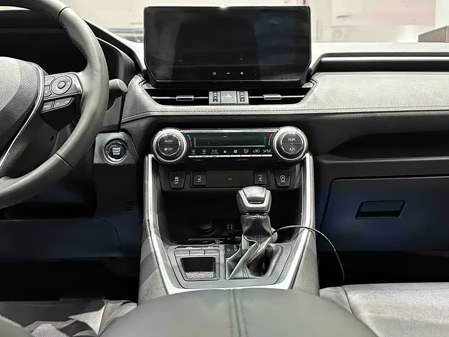 Toyota RAV4 RAV4 Rongfang 2023 2.0L CVT 2WD Fashion PLUS Edition 2023 — миниатюра 3