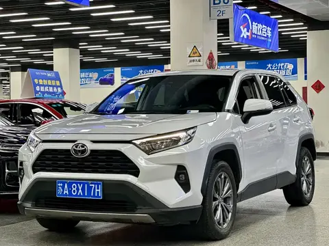 Toyota RAV4 2024 buy in Moscow