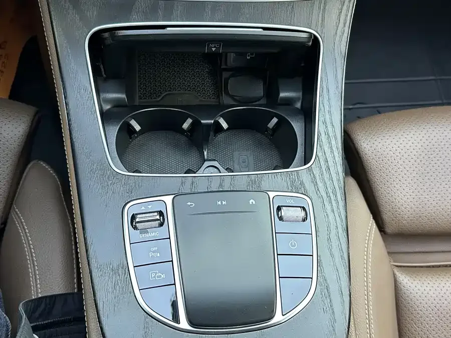 Mercedes-Benz E-class new energy Mercedes-Benz E-Class New Energy 2022 Model E 350 e L Plug-in Hybrid Sports Sedan 2022 — миниатюра 2