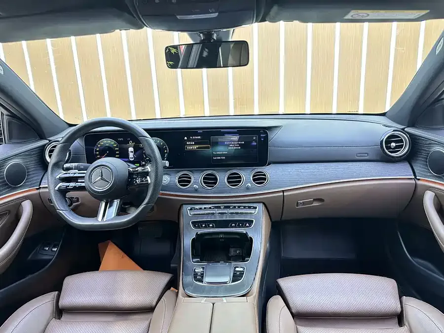 Mercedes-Benz E-class new energy Mercedes-Benz E-Class New Energy 2022 Model E 350 e L Plug-in Hybrid Sports Sedan 2022 — миниатюра 4