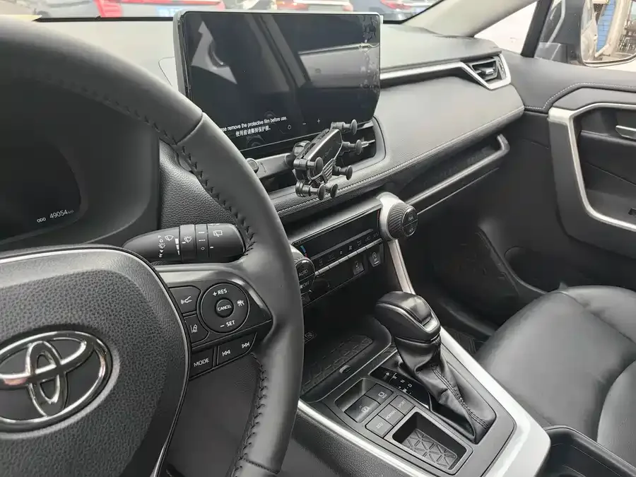 Toyota RAV4 RAV4 Rongfang 2024 2.0L CVT 2WD Fashion PLUS Edition 2024 — миниатюра 2