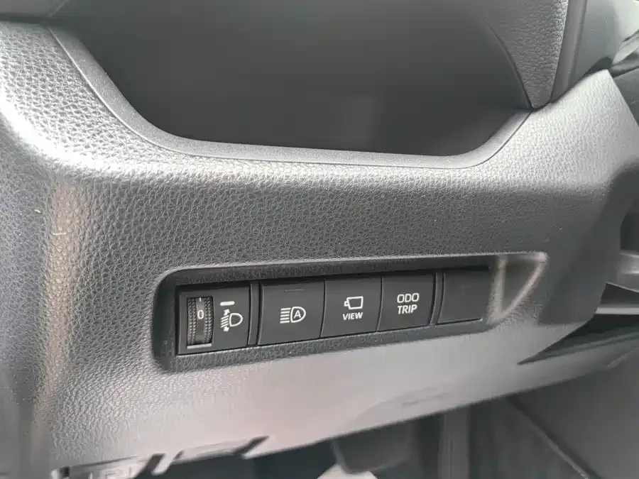 Toyota RAV4 RAV4 Rongfang 2024 2.0L CVT 2WD Fashion PLUS Edition 2024 — миниатюра 4