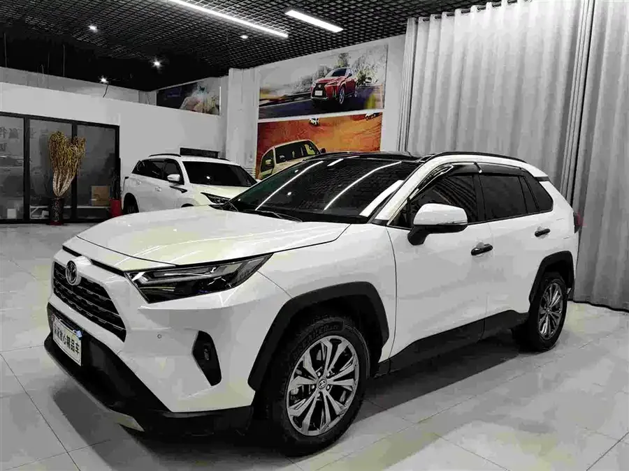 Toyota RAV4 RAV4 Rongfang 2023 2.0L CVT 2WD Fashion PLUS Edition 2024 — фото 1, купить с доставкой в Москву