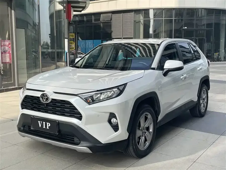 Toyota RAV4 RAV4 Rongfang 2021 2.0L CVT 2WD Fashion PLUS Edition 2022 — фото 1, купить с доставкой в Москву