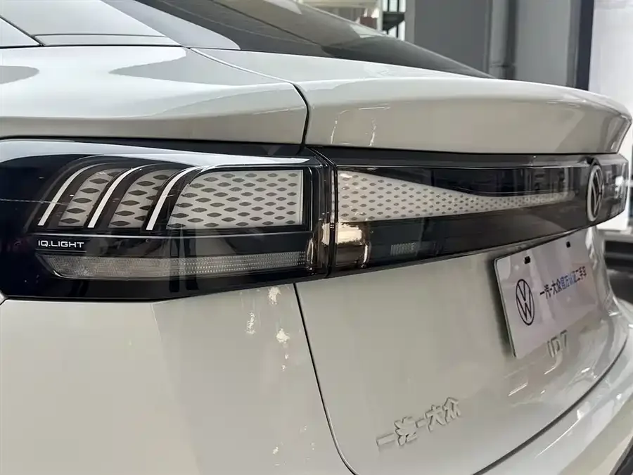 Volkswagen ID.7 VIZZION Volkswagen ID.7 VIZZION 2024 AIR 2024 — миниатюра 5