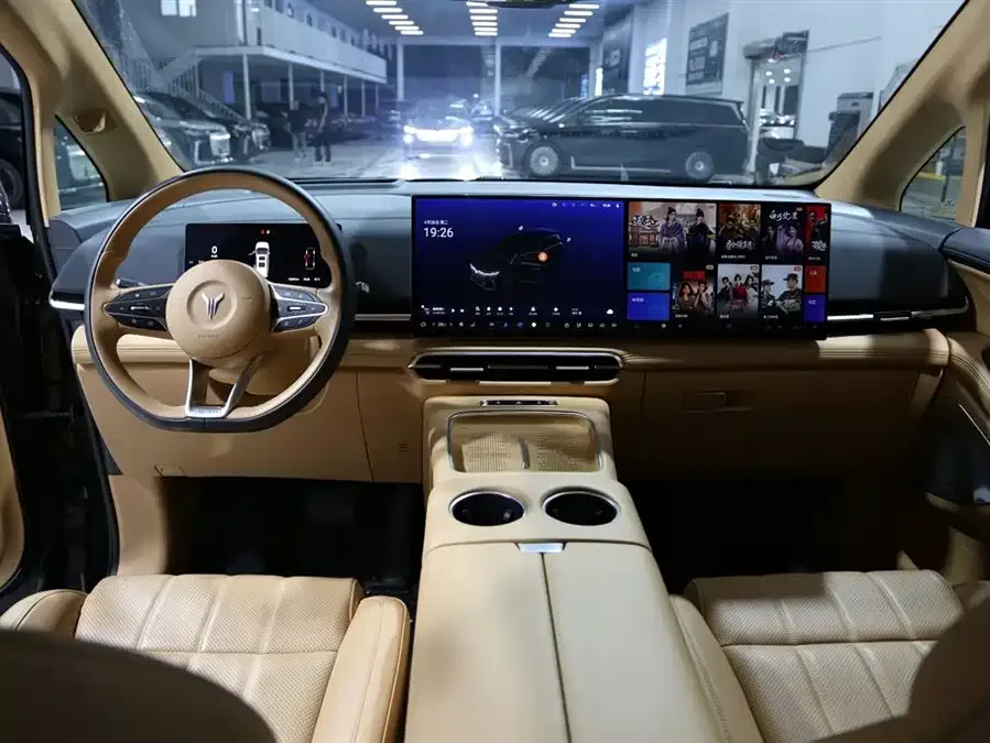 Voyah Lantu Dreamer 2025 Lantu Dreamer PHEV 4WD Premium Kunpeng Edition 2024 — миниатюра 4
