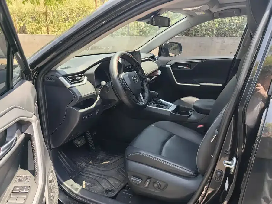 Toyota RAV4 RAV4 Rongfang 2023 Dual Engine 2.5L E-CVT 2WD Elite Plus Edition 2024 — миниатюра 2
