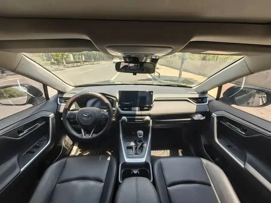 Toyota RAV4 RAV4 Rongfang 2023 Dual Engine 2.5L E-CVT 2WD Elite Plus Edition 2024 — миниатюра 4