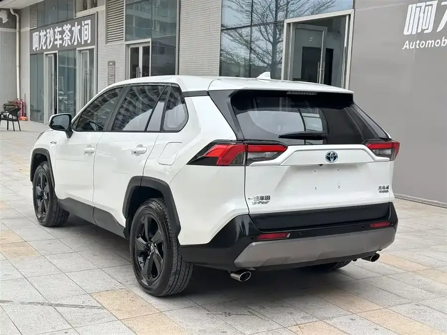 Toyota RAV4 RAV4 Rongfang 2021 facelift dual-engine 2.5L E-CVT four-wheel drive elite PLUS version 2022 — миниатюра 3