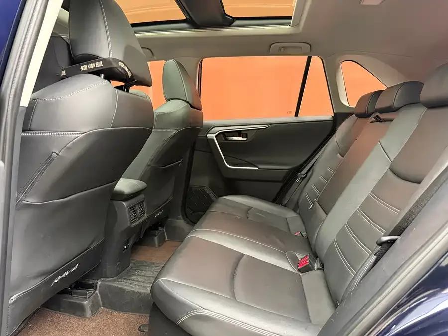 Toyota RAV4 RAV4 Rongfang 2023 Dual Engine 2.5L E-CVT 2WD Elite Plus Edition 2023 — миниатюра 3