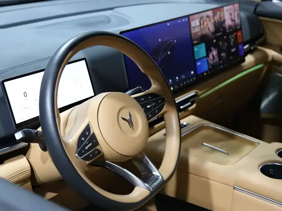 Voyah Lantu Dreamer Lantu Dreamer 2025 PHEV 4WD Flagship Kunpeng Edition 2024 — миниатюра 2