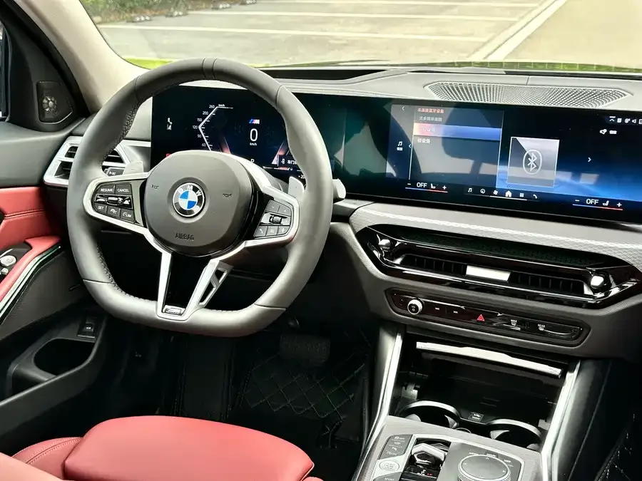 BMW 3 Series 2026 BMW 3 Series 330Li M Sport Shadow Edition 2026 — миниатюра 5