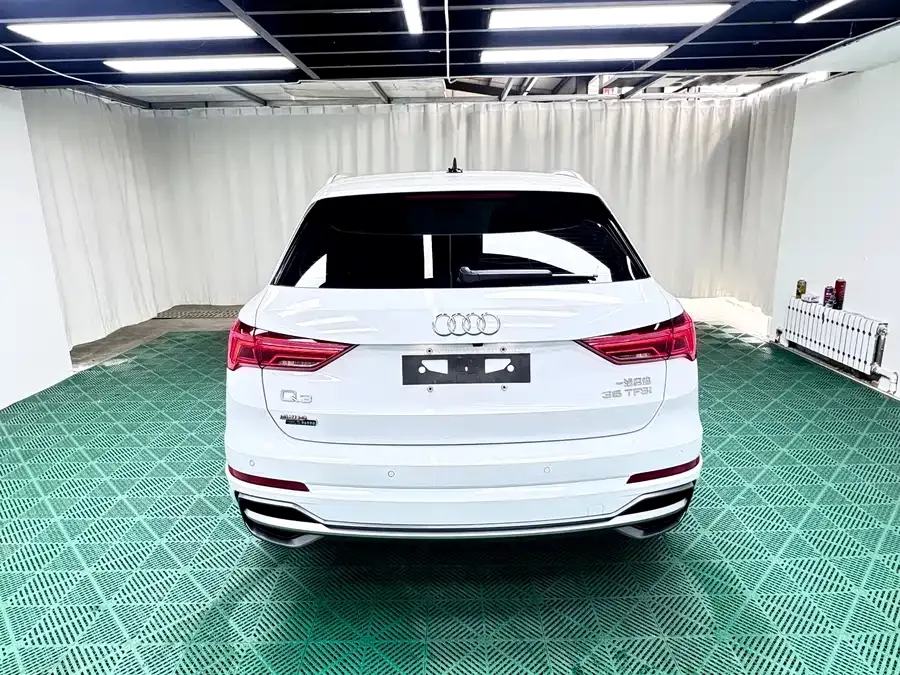 Audi Q3 2023 35 TFSI Progressive Dynamic Edition (1.4T) 2023 — миниатюра 2