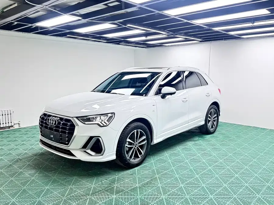 Audi Q3 2023 35 TFSI Progressive Dynamic Edition (1.4T) 2023 — фото 1, купить с доставкой в Москву