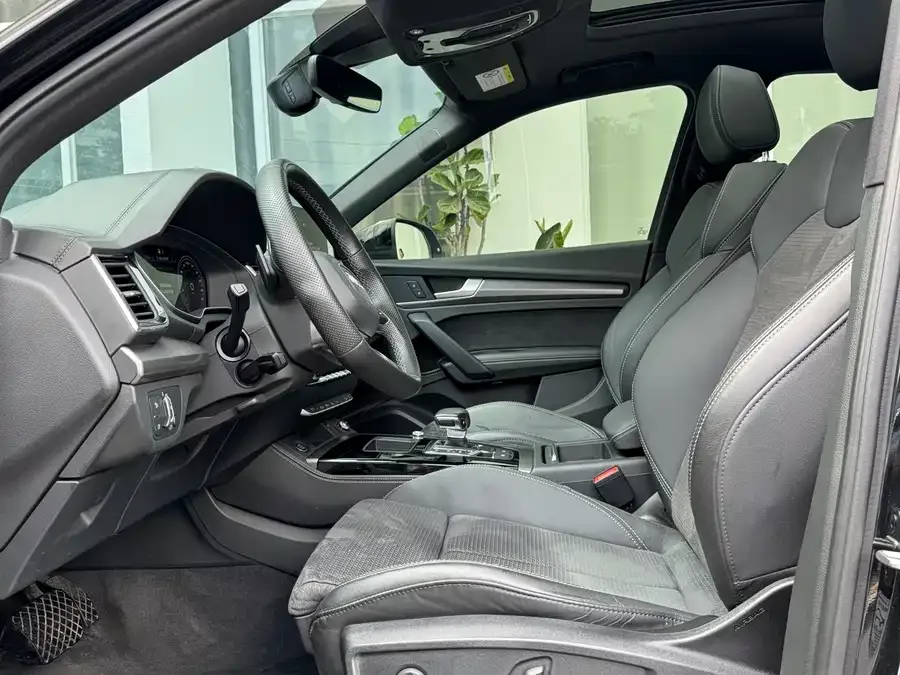 Audi Q5L Sportback 2022 facelift 45 TFSI luxury model 2023 — миниатюра 2