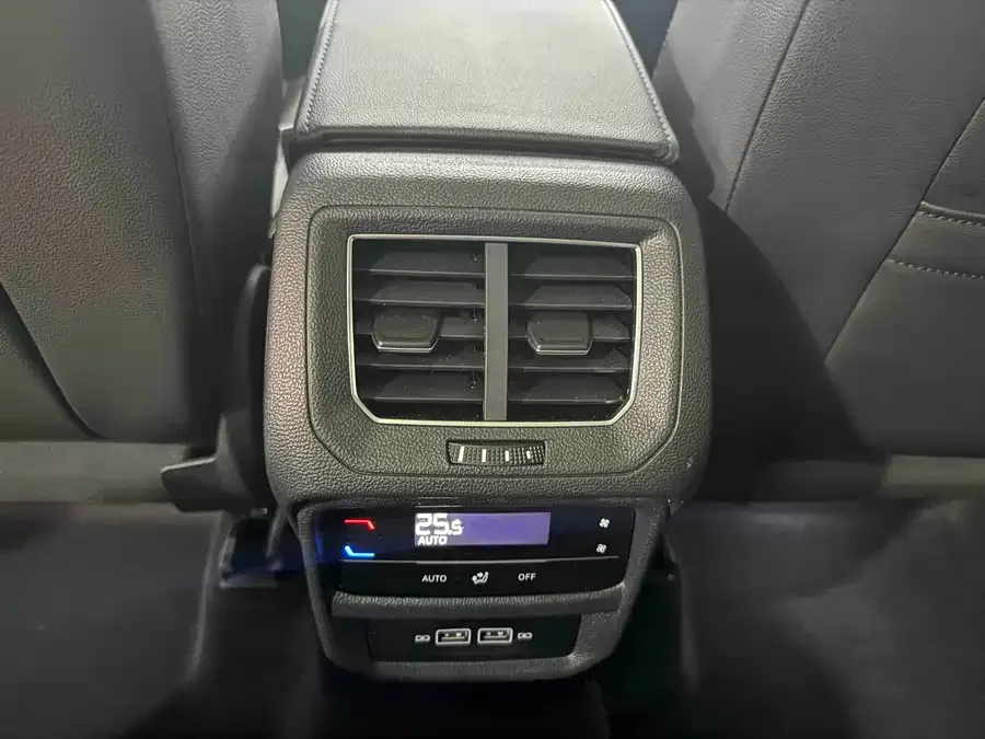 Volkswagen Tayron Tanyue 2021 330TSI 2WD Luxury Smart Edition 2022 — миниатюра 5
