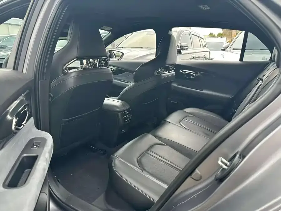 GAC Trumpchi Shadow Leopard Shadow Leopard 2023 400T Automatic R MAX 2023 — миниатюра 2