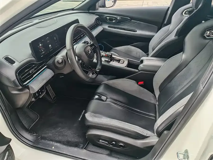 GAC Trumpchi Shadow Leopard Shadow Leopard 2023 400T Automatic R MAX 2023 — миниатюра 4