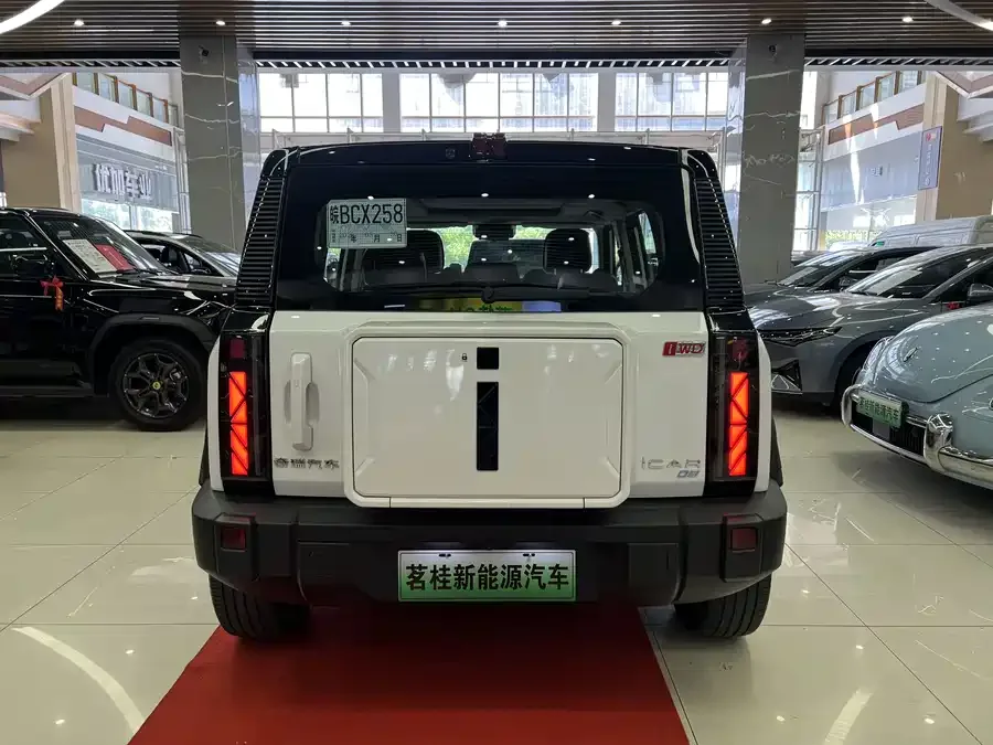 iCAR 03 iCAR 03 2024 472km 4WD long-range version 2024 — миниатюра 2