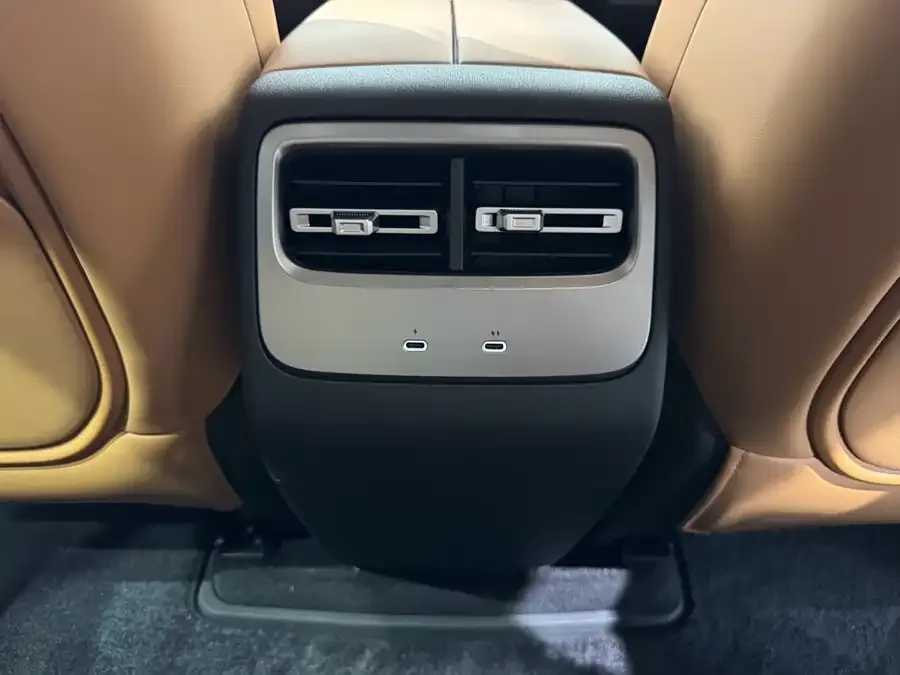 iCAR V27 iCAR V27 2026 200KM 4WD Falcon 500 2026 — миниатюра 5